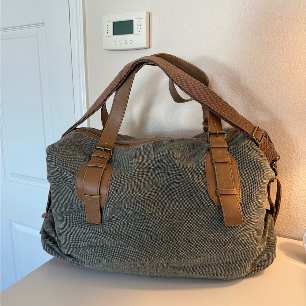 Mossimo Supply Co. army green canvas weekender duffel bag